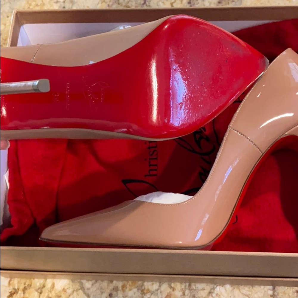 louboutin so kate beige